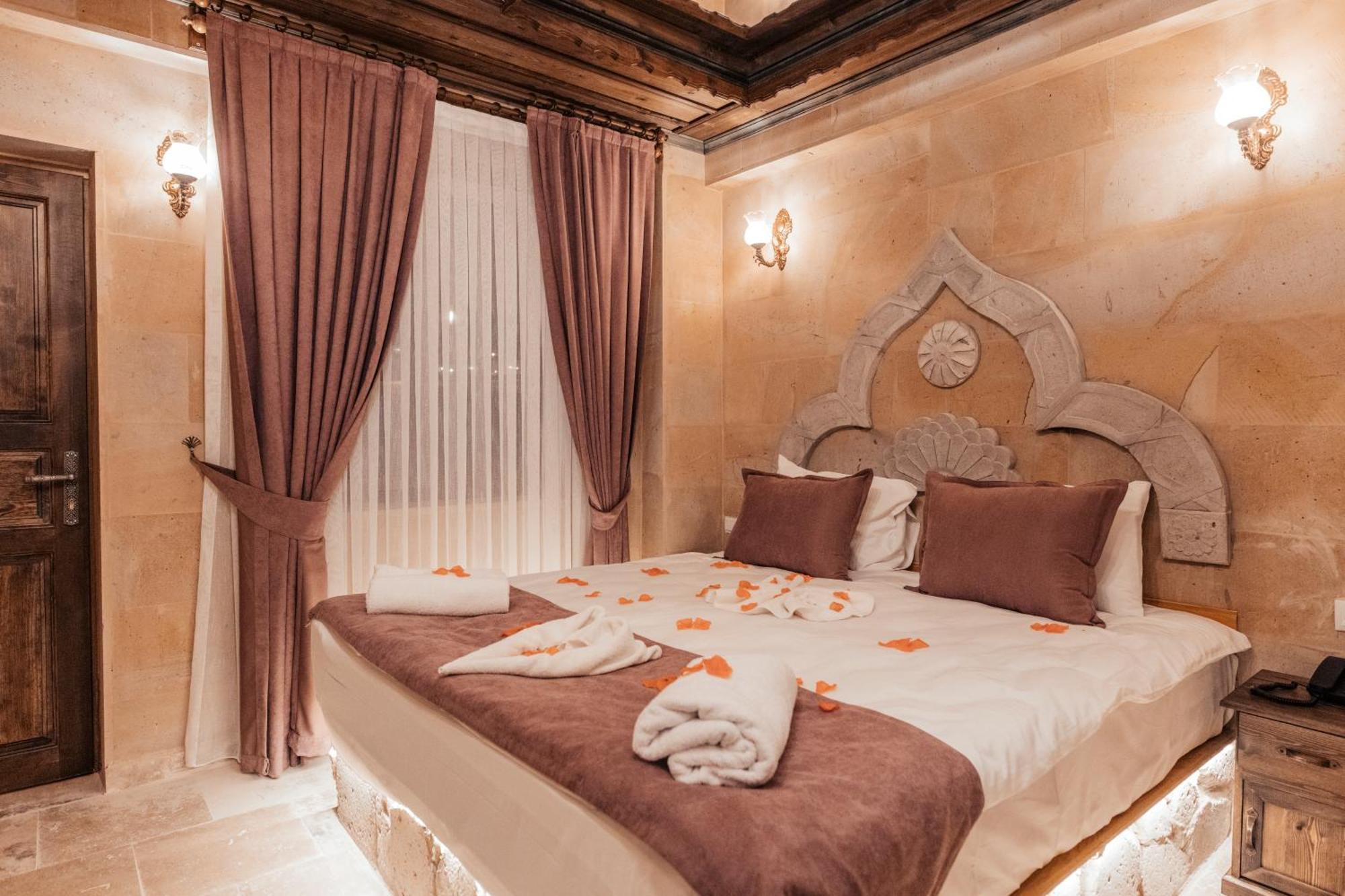 Bayar Cave Suites Ürgüp Bagian luar foto